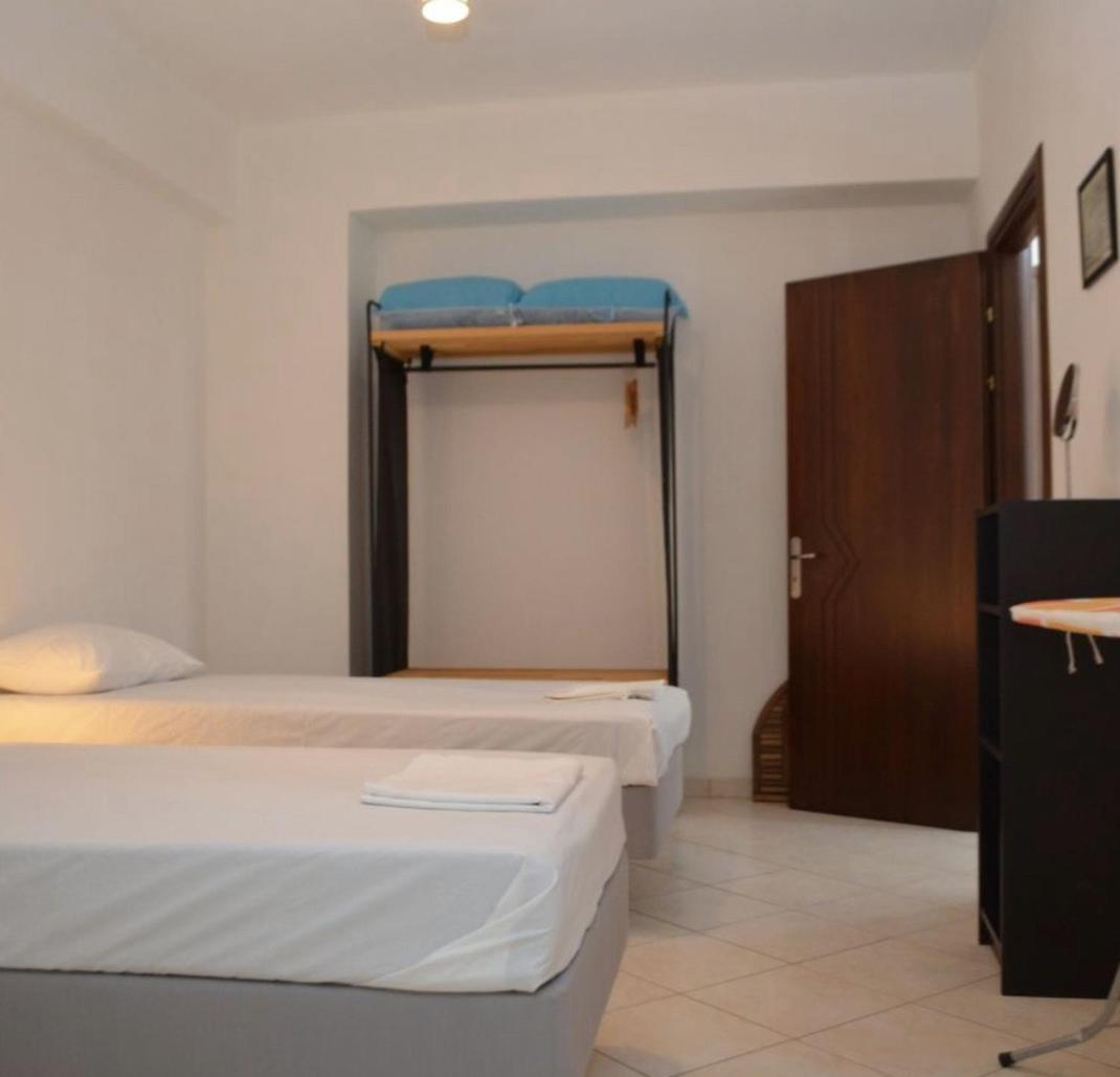 Andi Apartment Sarande Exterior photo